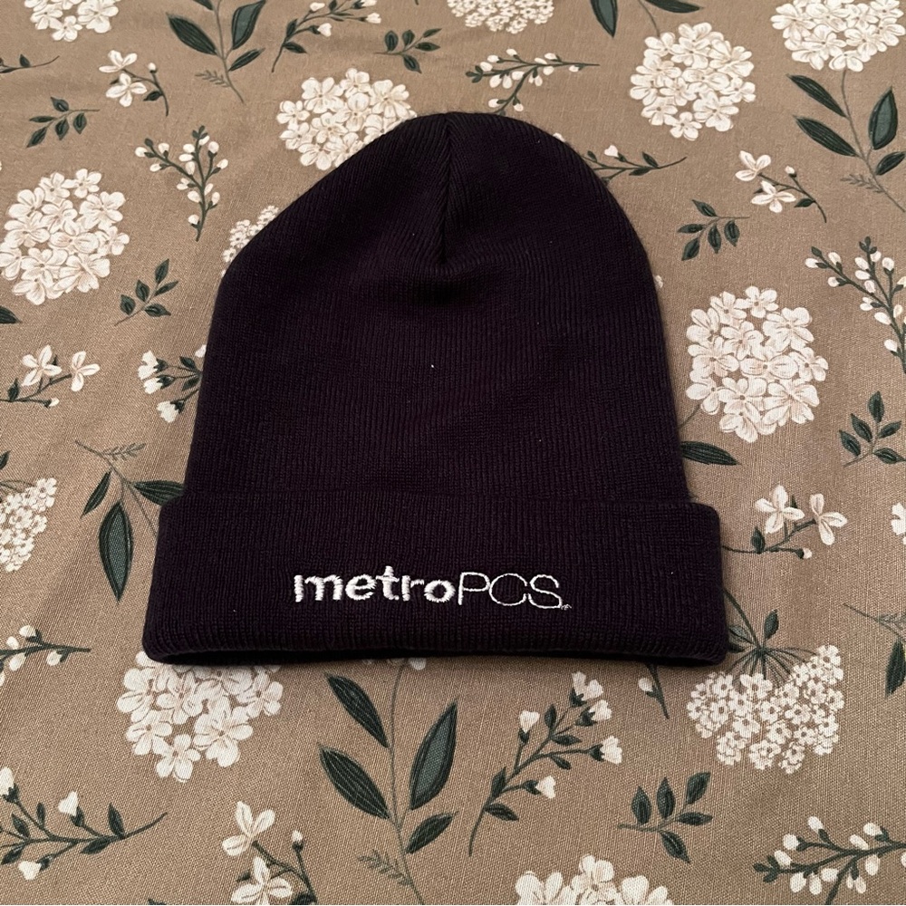 Metro Pcs Beanie Tmobile Advertising Advertisement